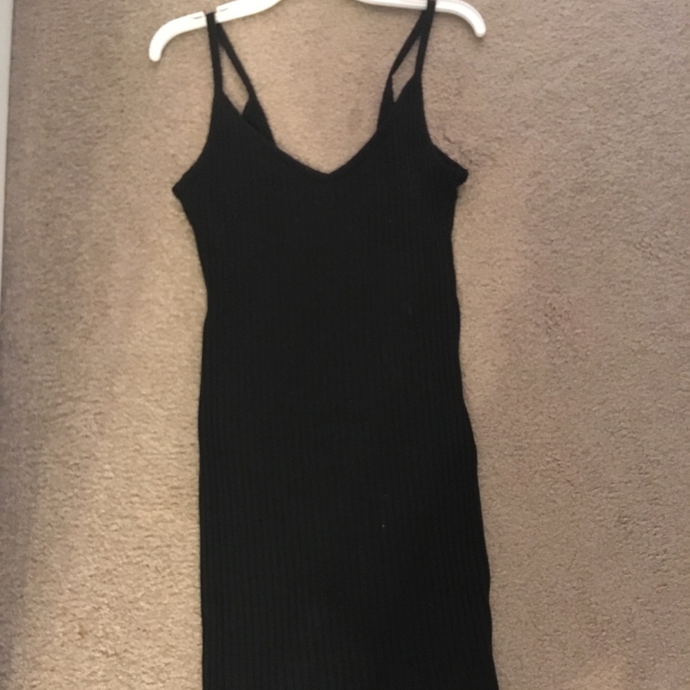 Black bodycon dress
